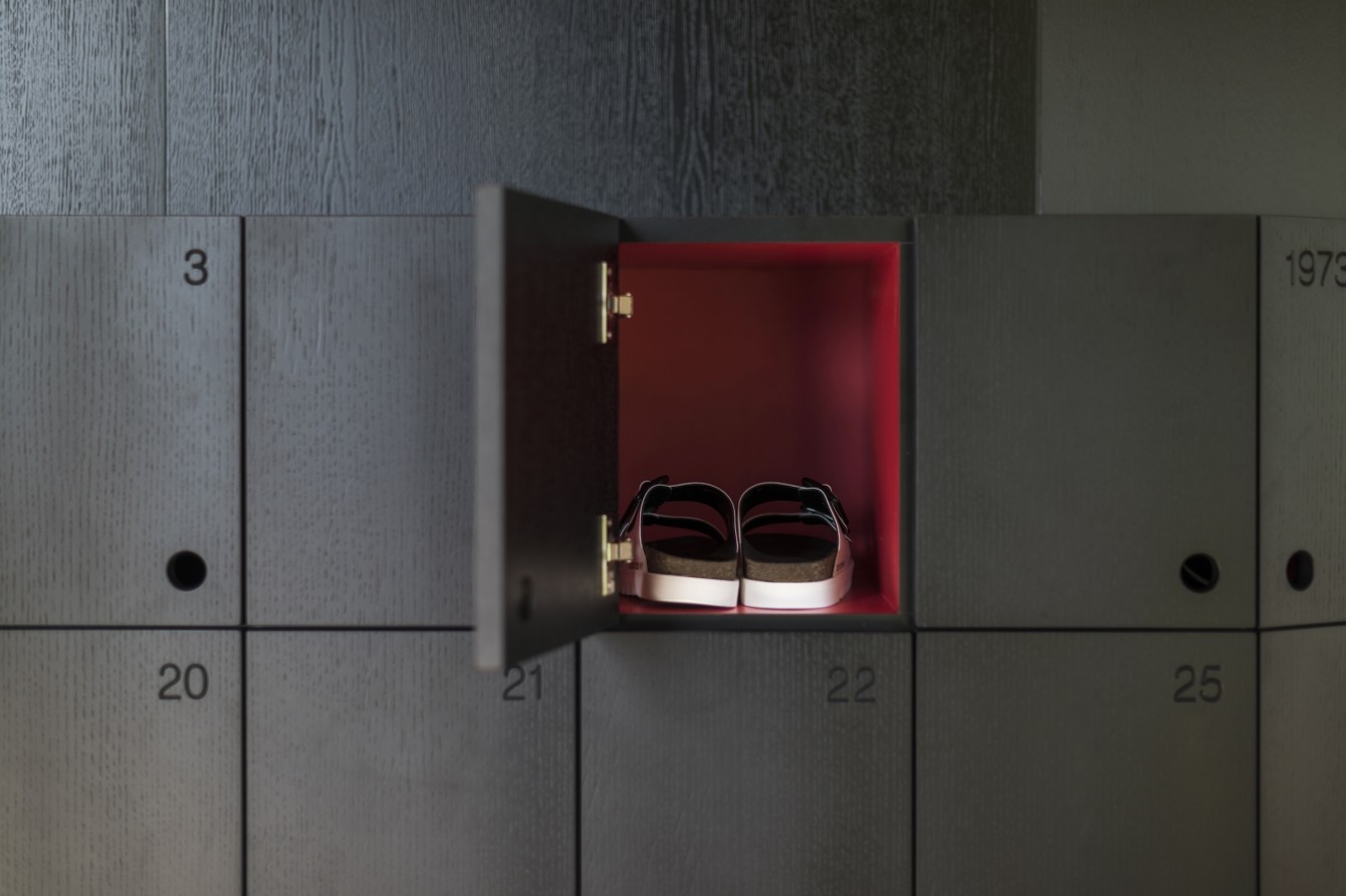 Badehaus Interiors Details Shoes