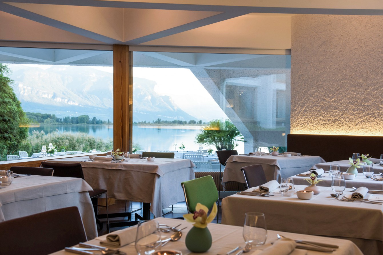 Seehotel Ambach Restaurant Inside