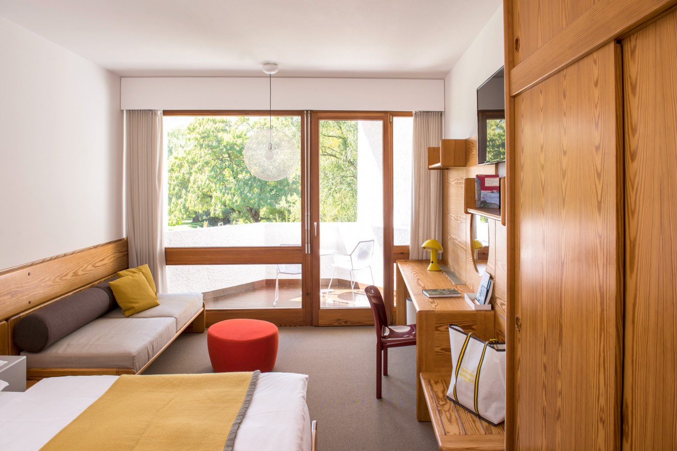 Seehotel Ambach Classic Loggia Zimmer Room