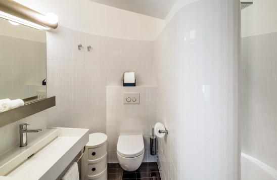 Seehotel Ambach: Classic Suite Badezimmer